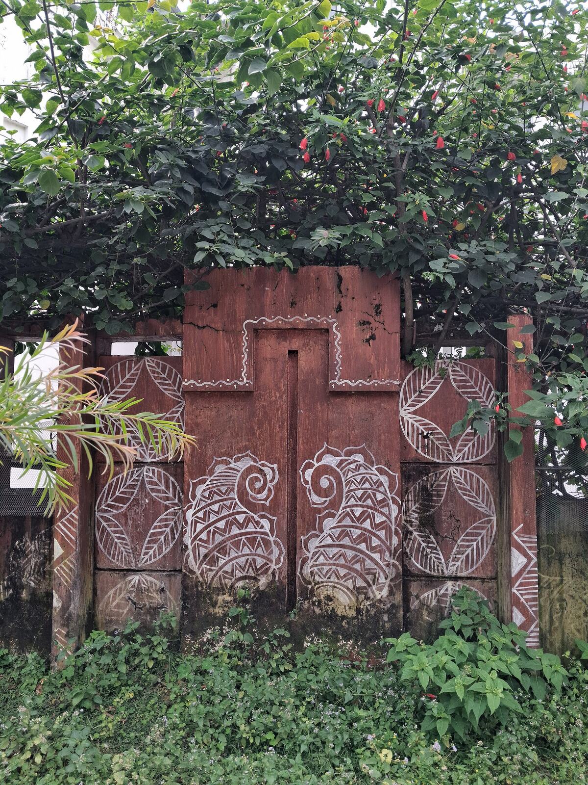 Aipan wall art in Dehradun
